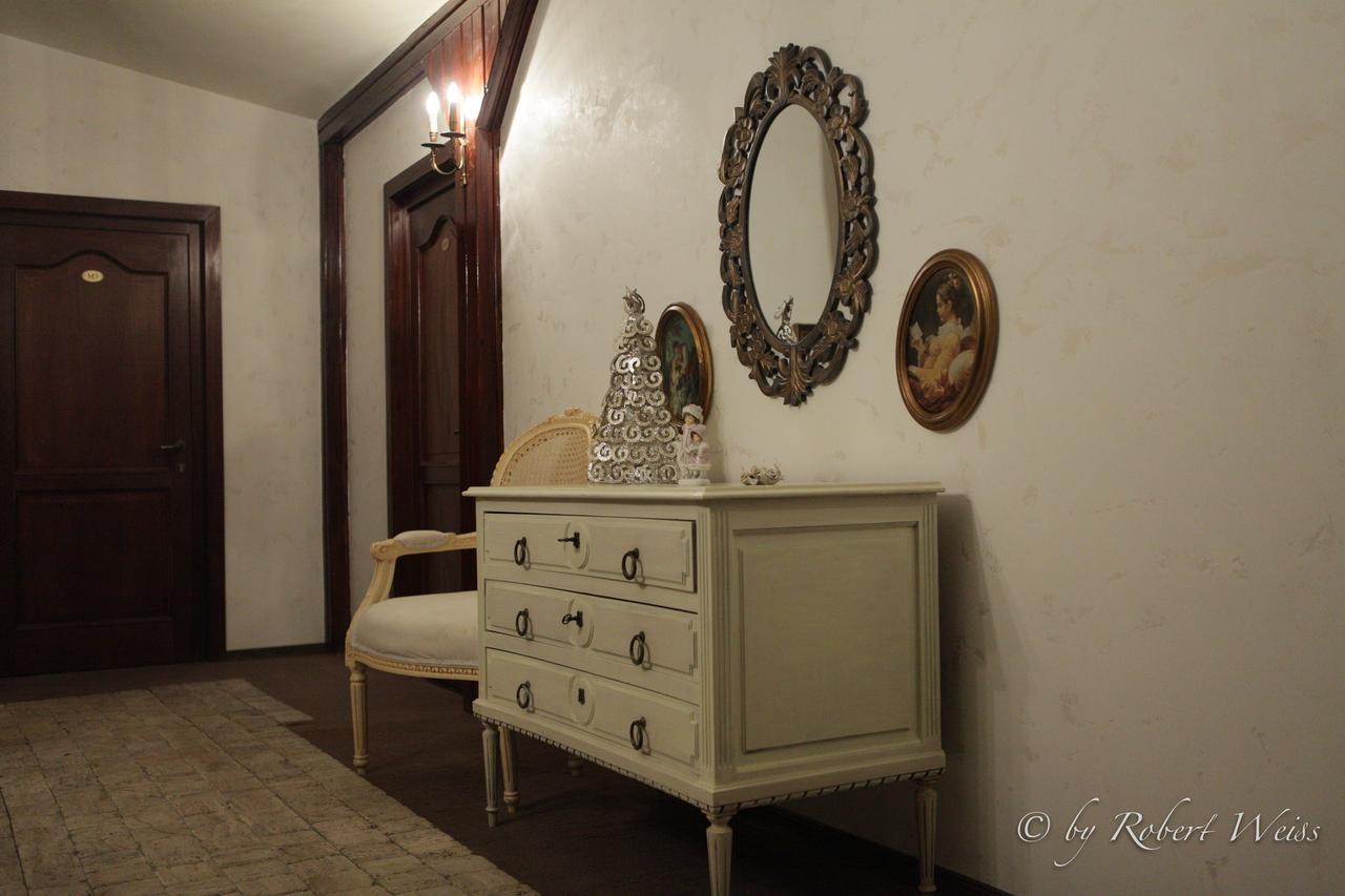 Pensiunea Vlahia Inn Moeciu De Sus Ruang foto